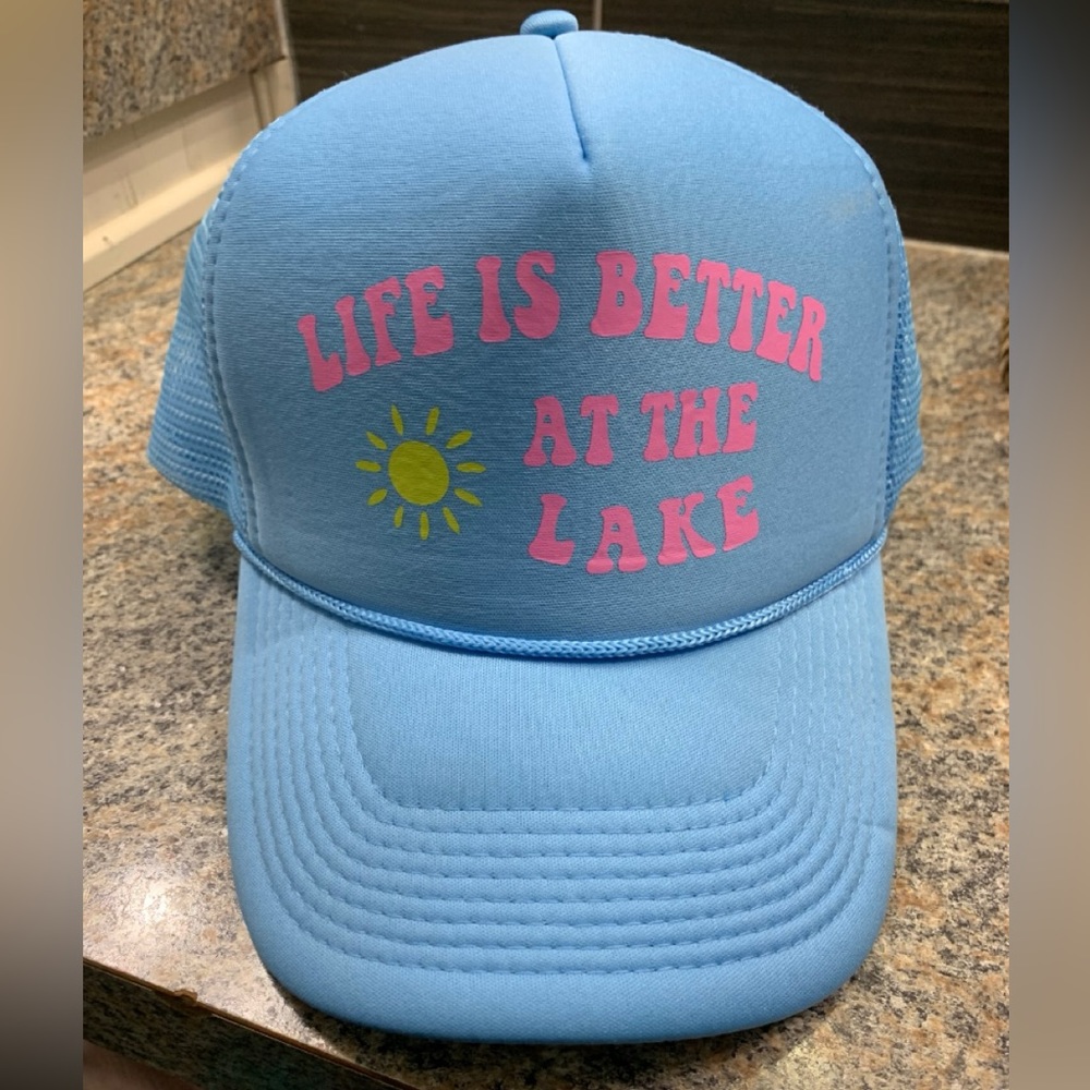Lake trucker hat